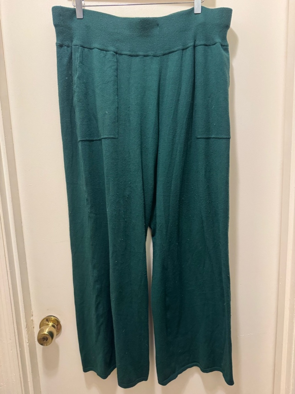 Livi Wide-Leg Knit Pants in Green - Cozy Women's Bottoms